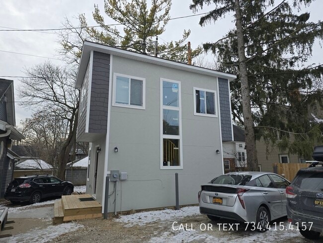 Photo - 536 Walnut St Unit 1