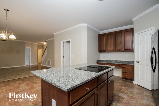 Photo - 2948 Logbridge Rd