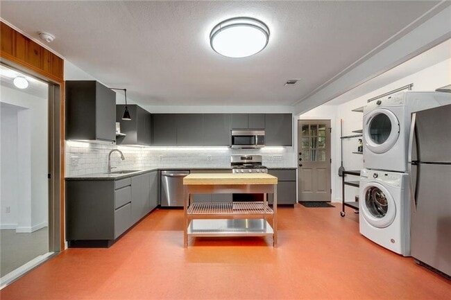 Photo - 4504 Elwood Rd