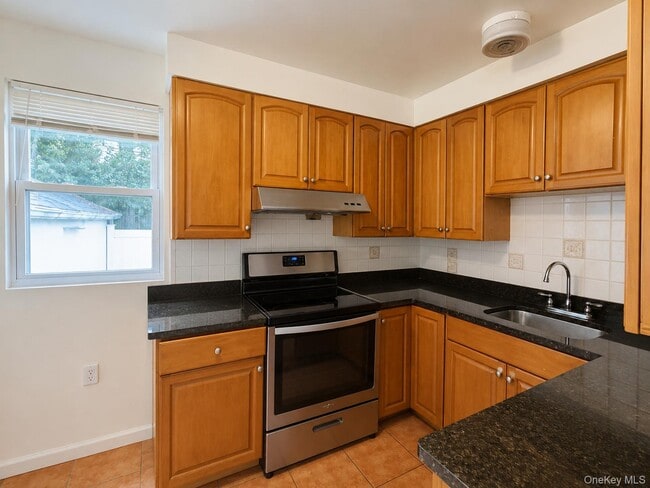 Photo - 77-18 169th St Unit 1fl