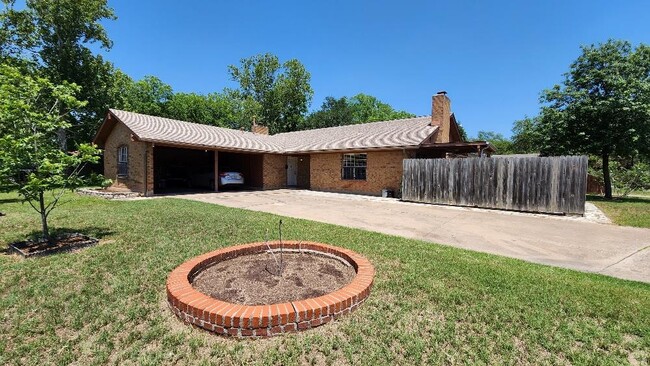 Photo - 8511 Woodstone Dr House