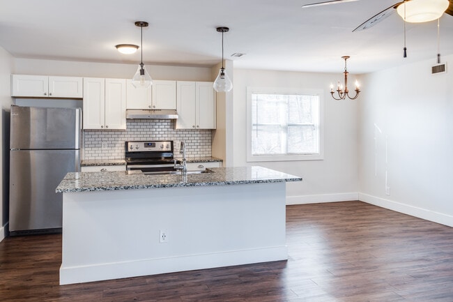 Photo - Mountain Lane Apartments