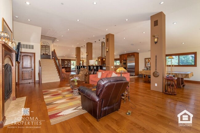 Photo - Stunning 4 Bedroom / 2 Bathroom Home Surrounded by Vineyards & Breathtaking Views