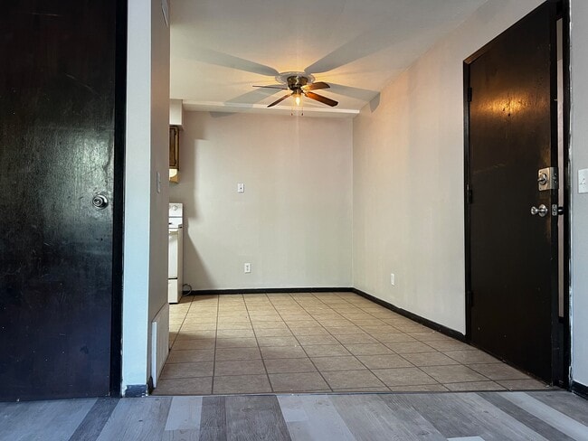 Photo - 1616-1634 W 42nd St