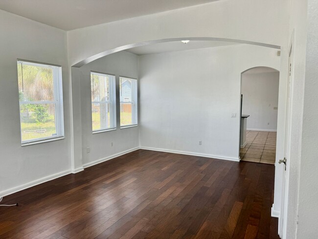 Photo - 1808 E Columbus Dr Apartment
