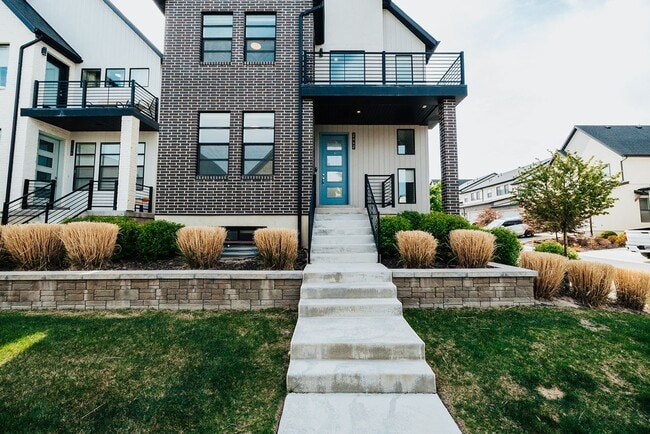 Photo - Stunning 4 Bedroom Home in Lehi with Great Amenities!