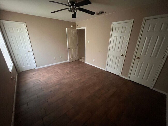 Photo - 3302 Alicante Ct Unit B