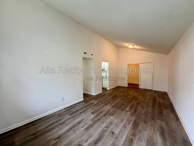 Photo - 8113 San Jose Manor Dr E