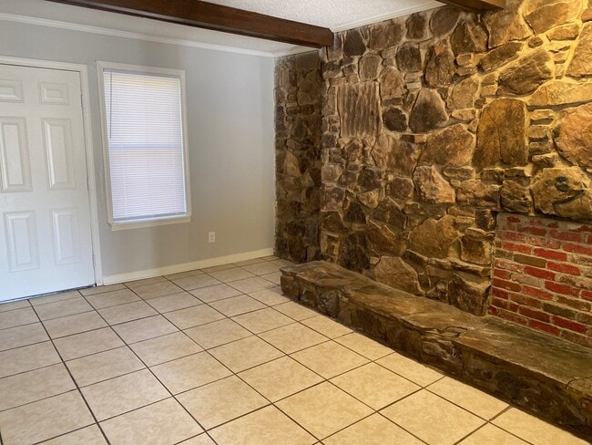 Photo - 37 Markwest Cv Unidad L