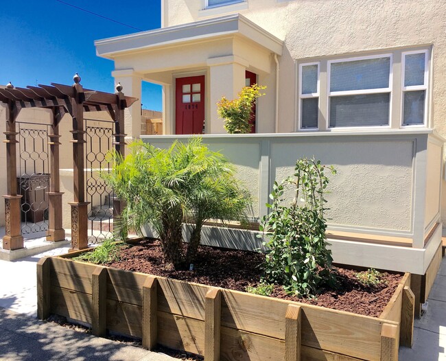 Photo - 1072 45th St