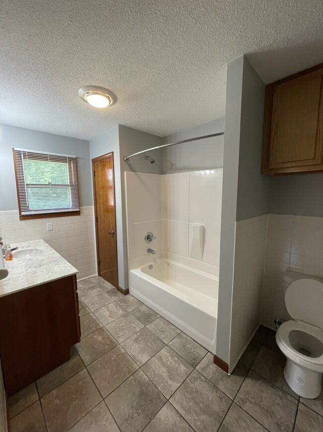 Bathroom - 918 N Walnut St Unit Apartment A