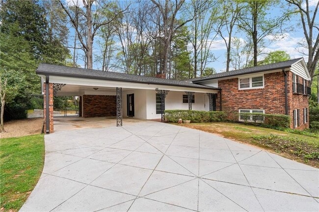 Photo - 274 Land O Lakes Ct NE