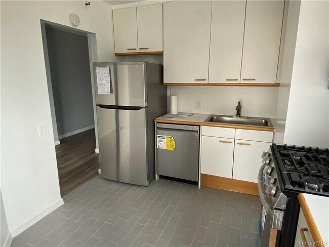 Photo - 10 Cottage Pl Unit 9F