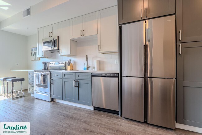 Photo - 210 E Green St Unidad 716.1410573