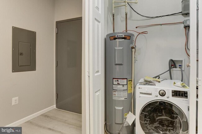 400 N Highland Ave Unit 204