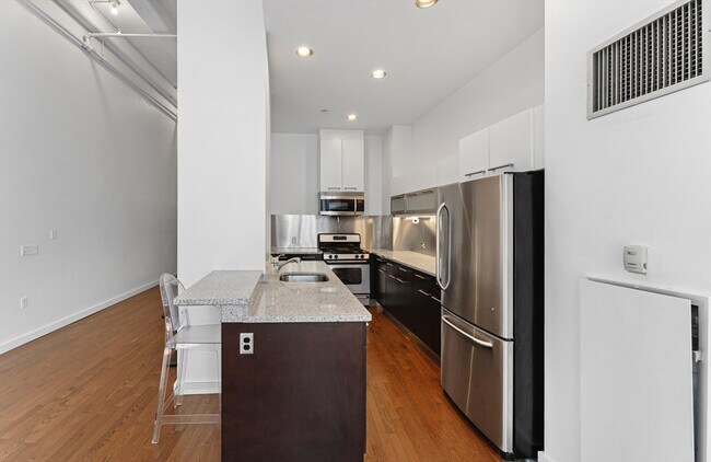 Photo - 88 Kingston St Unit 5C