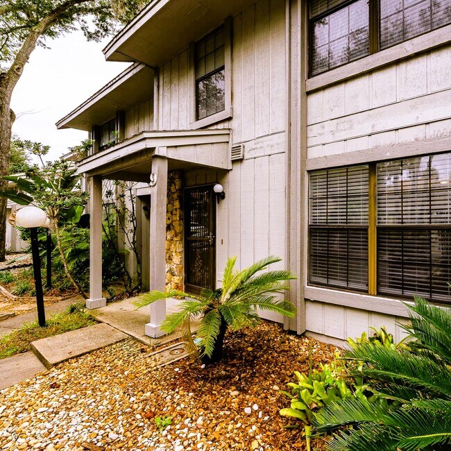 Photo - 9 Oakwood Park