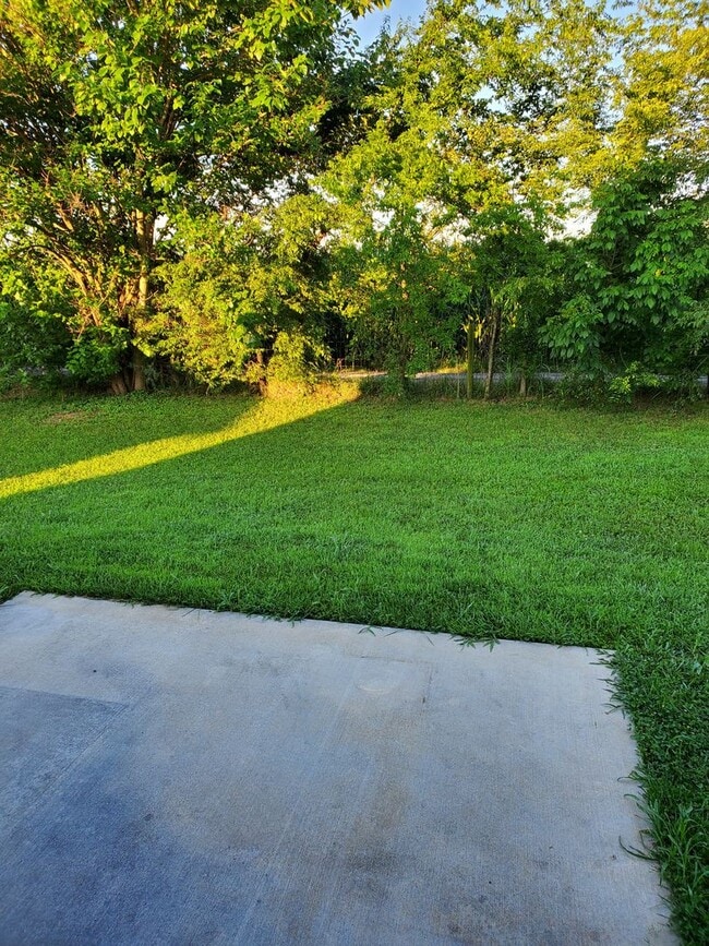 Photo - 3 Bedroom, 2 Bath, 2 Car Garage