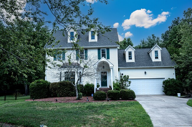 Building Photo - 1004 Somerset Ct