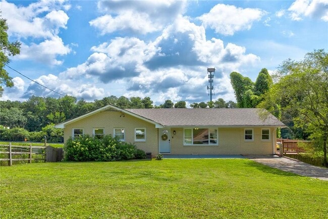 Building Photo - 1848 Winthrop Dr SE