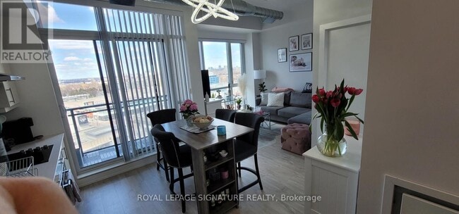 Photo - 75 The Donway W Unit 1002