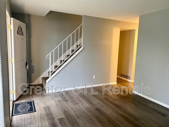 Photo - 2281 Campus Dr