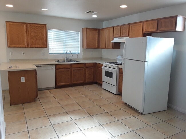 Photo - 5195 Shreve Ave