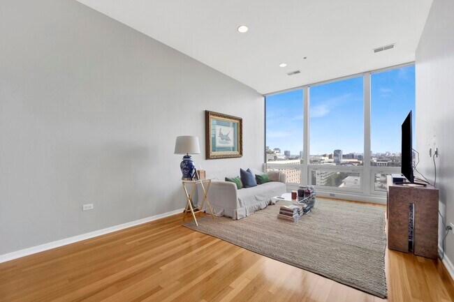 Photo - 500 W Superior St Unit 1004