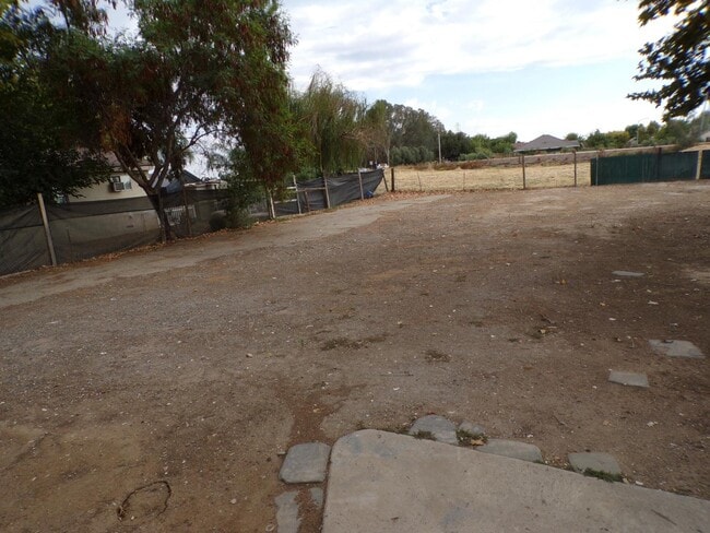 Photo - 6939 E Kings Canyon Rd