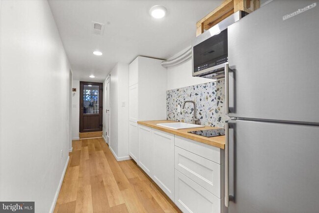 Photo - 4131 Illinois Ave NW