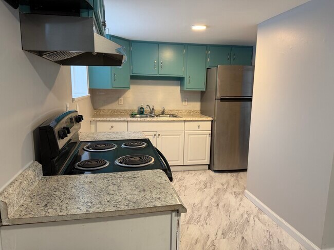 Photo - 235 Argus Dr Unit Lower