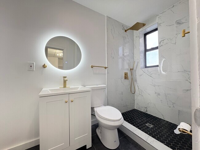 995 Summit Ave 302 - 997 Summit Ave Unit 302