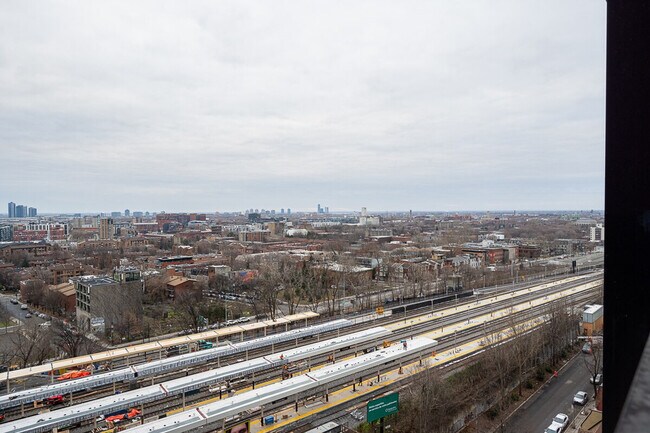 Photo - 1425 Avenue Overdale Unit SI ID1261820P