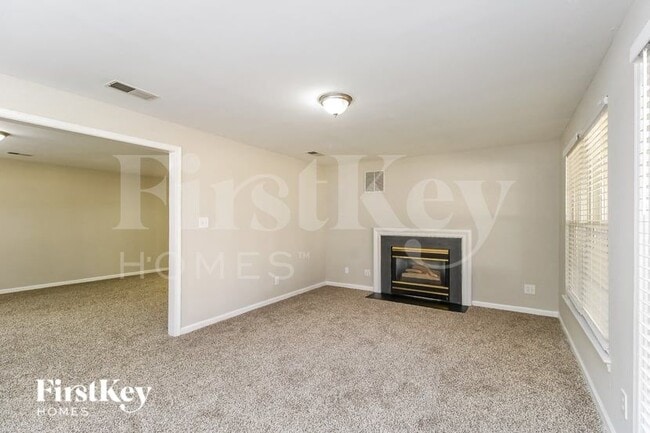 Photo - 2611 White Fence Way