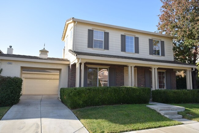 2566 Greystone Dr