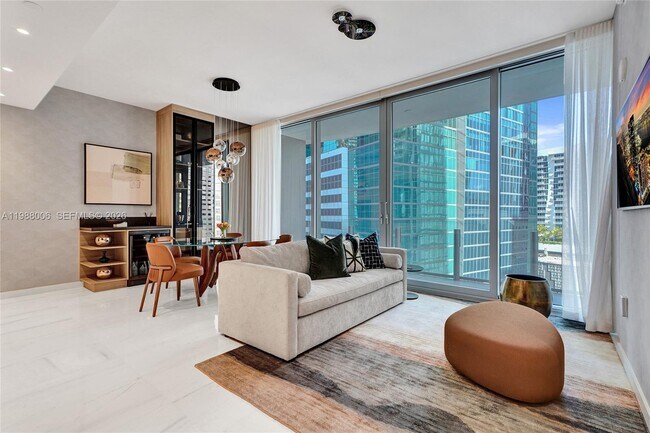 Photo - 300 Biscayne Blvd Way Unidad 1808W