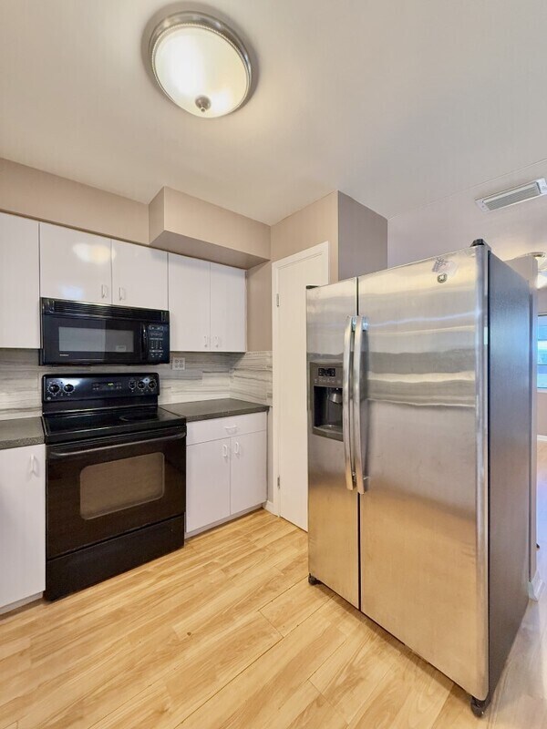 Photo - 5333 63rd St N