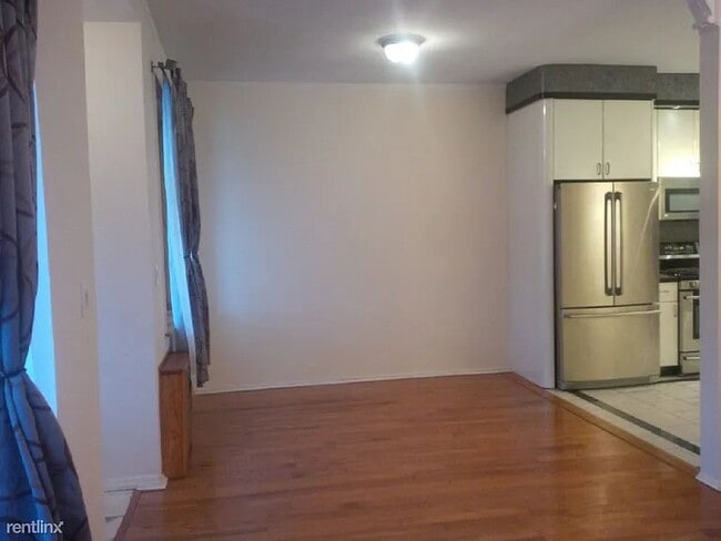 Photo - 2490 E 21st St Unidad 2