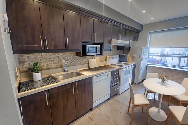 Photo - 710 Spadina Ave. Unit 104