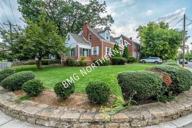 Photo - 2300 N Buchanan St