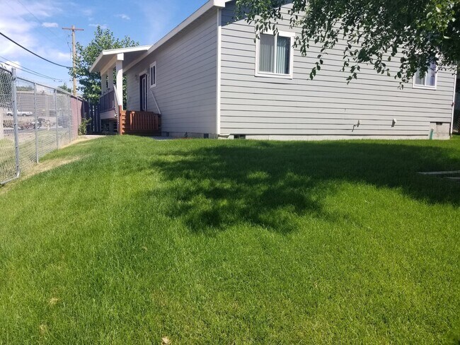 Photo - 3 Bed 2 Bath one story home