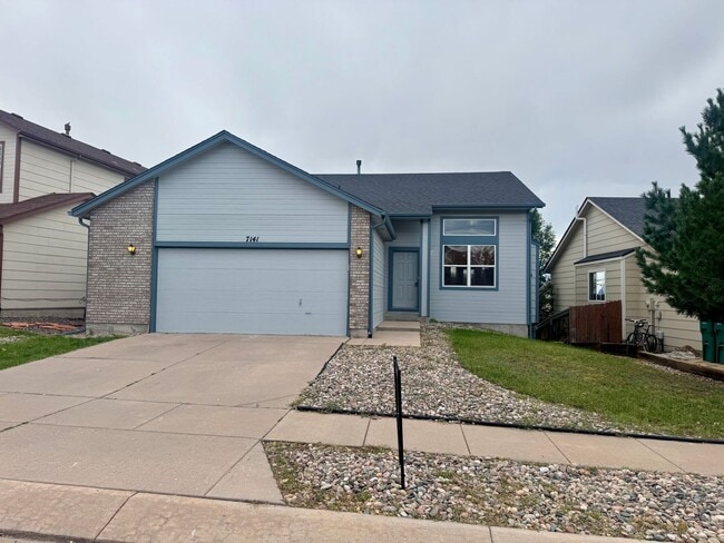 Building Photo - 3 bedroom home in Wagon Trails with commun...