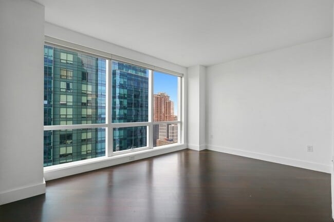 Photo - 77 Hudson St