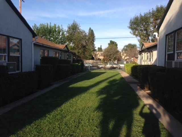 7034 Hazeltine Ave Unidad c
