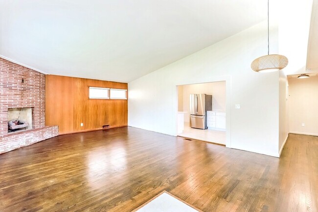 Photo - 2608 W Paseo Blvd