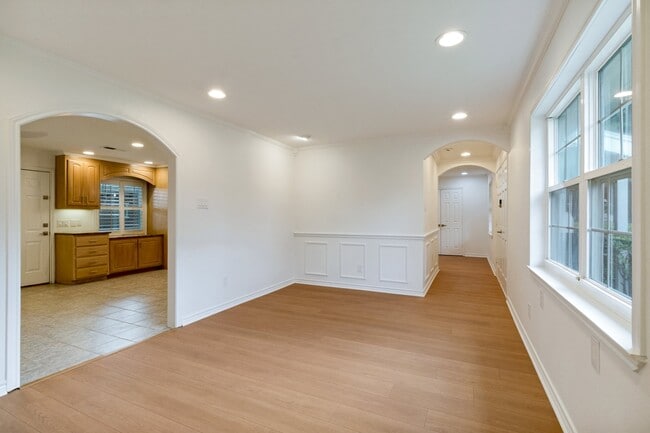 Photo - 1832 Wonderlight Ln