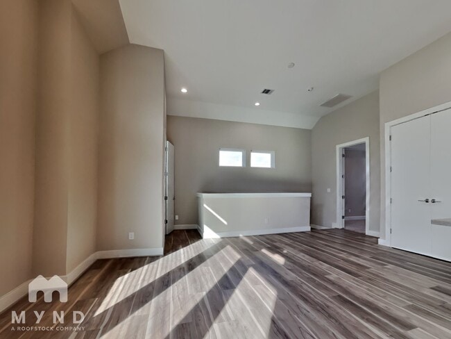 Photo - 5902 Gardendale Dr