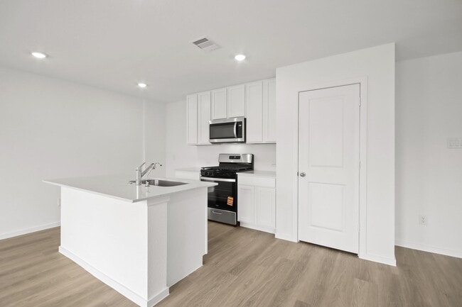 Building Photo - 3021 Manet Pl Dr