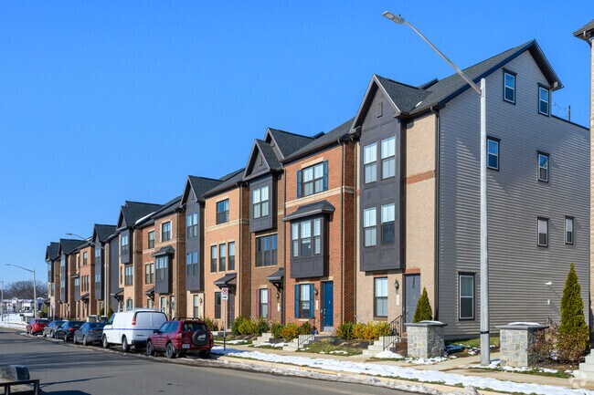 7201 Richmond Hwy - The Townhomes at North Hill
