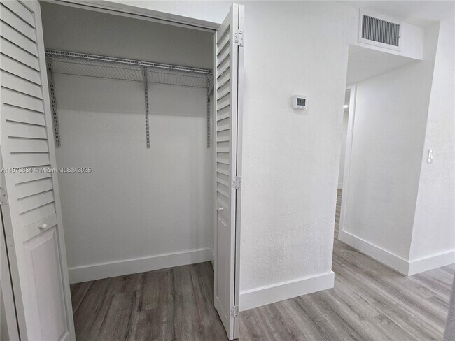 Photo - 4550 NW 9th St Unit 403E